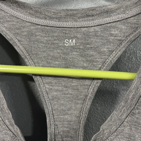 CorePower workout tank top - Picture 3 of 4